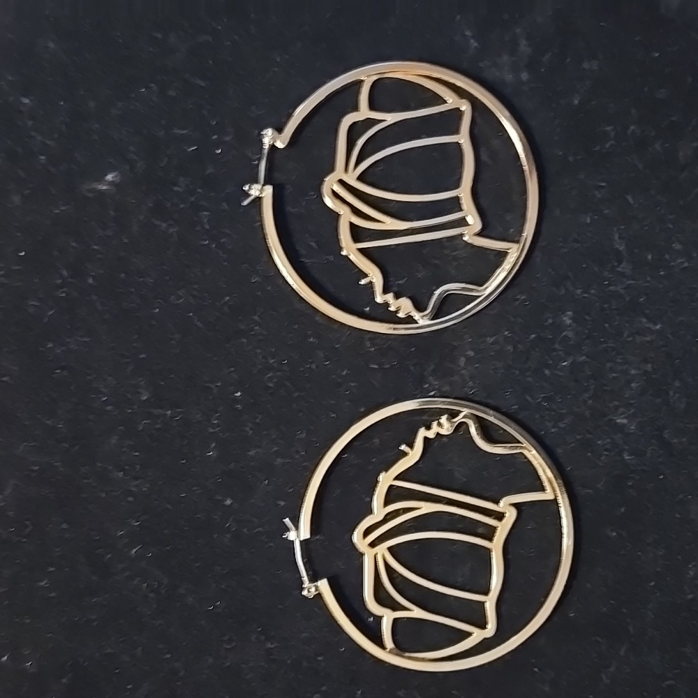 14k gold plates hoops, approx 2" long.